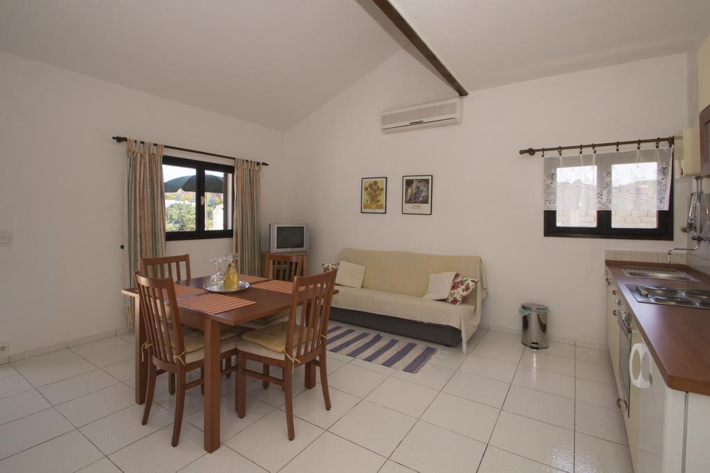 South Island Apartments Korcula Town Exterior photo